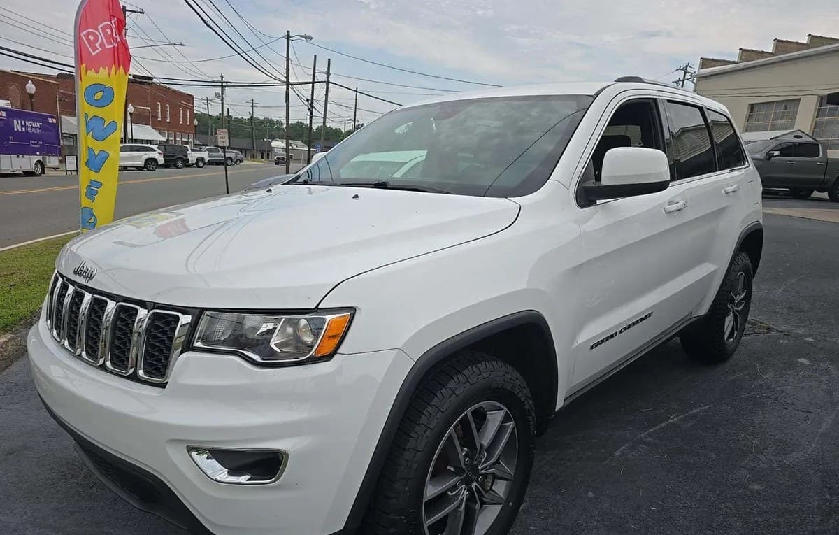 2020 JEEP GRAND CHEROKEE LAREDO E Edition 2