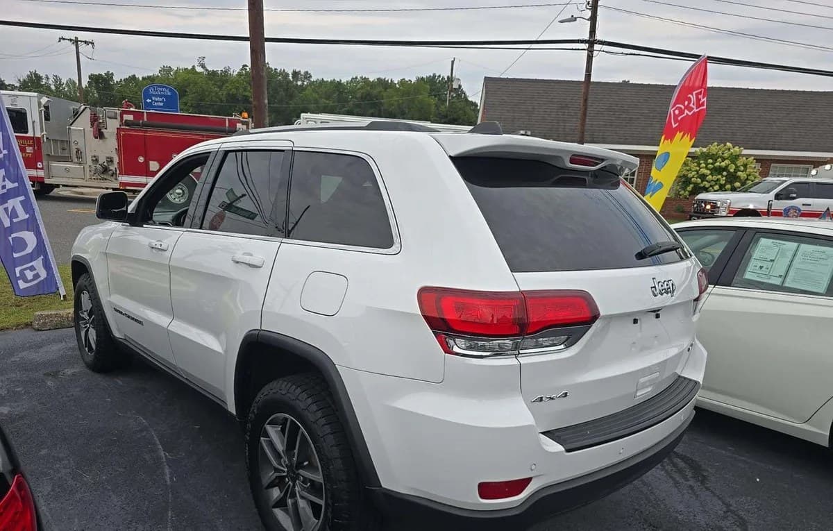 2020 JEEP GRAND CHEROKEE LAREDO E Edition 3