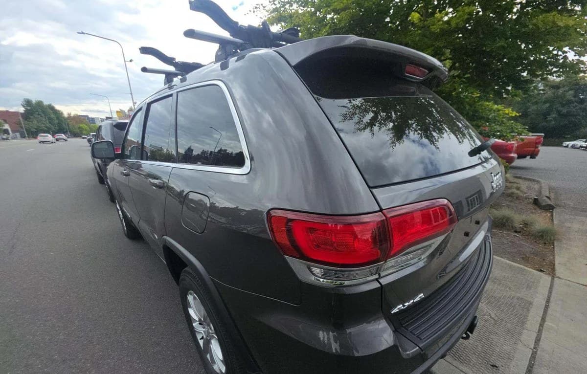 2021 JEEP GRAND CHEROKEE LAREDO E Edition 3