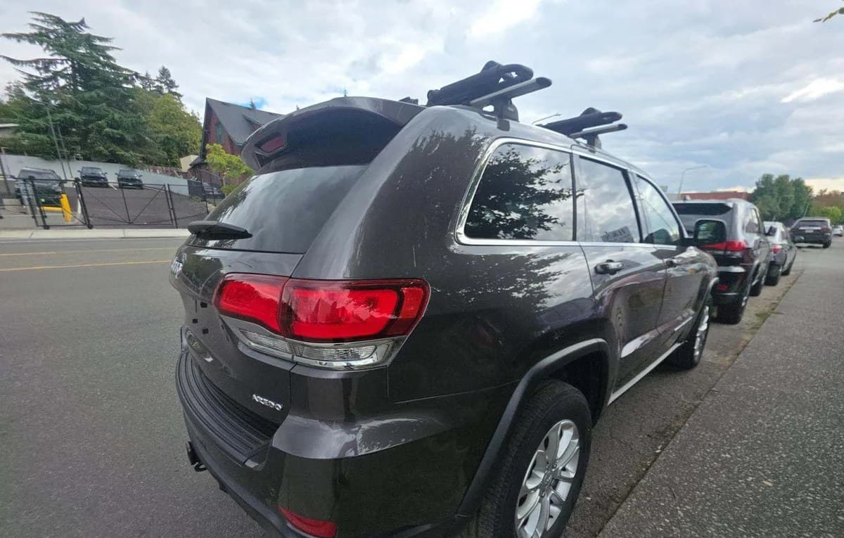 2021 JEEP GRAND CHEROKEE LAREDO E Edition 4