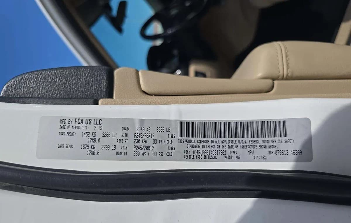 2019 JEEP GRAND CHEROKEE E EDITION 3