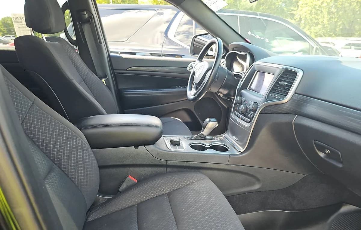 2020 JEEP GRAND CHEROKEE LAREDO E Edition 5