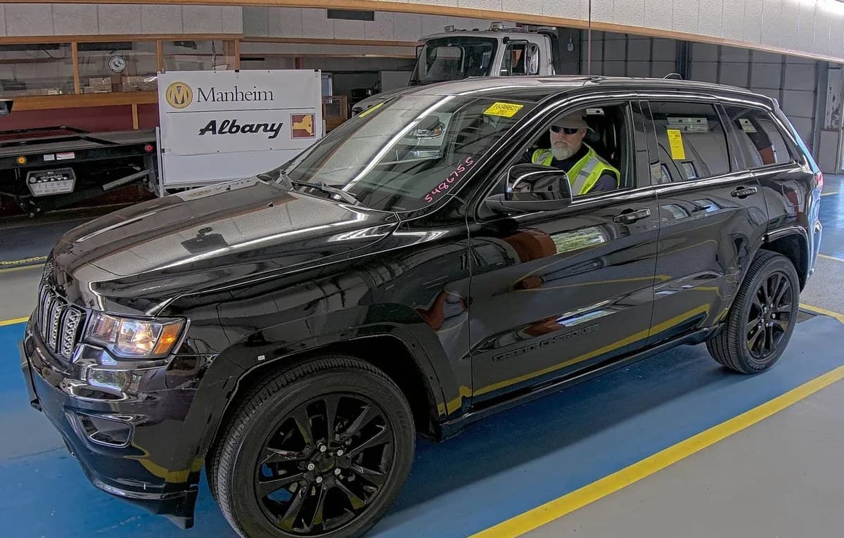 2019 JEEP GRAND CHEROKEE ALTITUDE EDITION 2