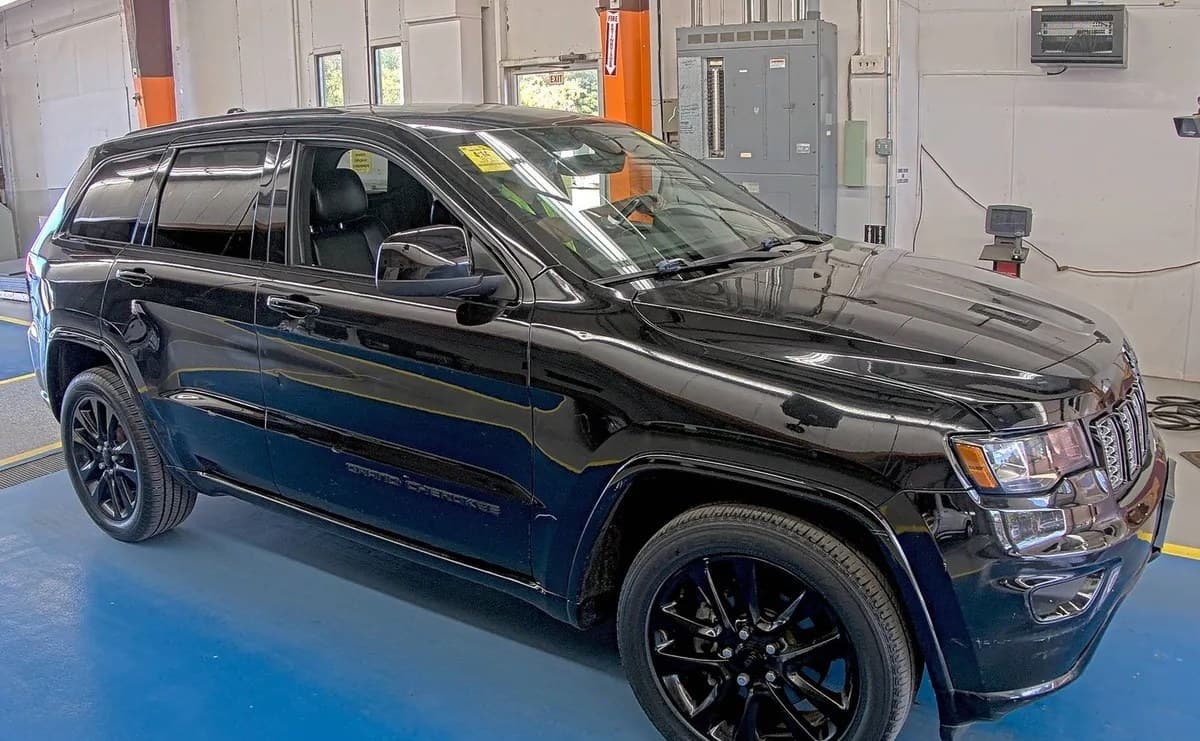 2019 JEEP GRAND CHEROKEE ALTITUDE EDITION 4