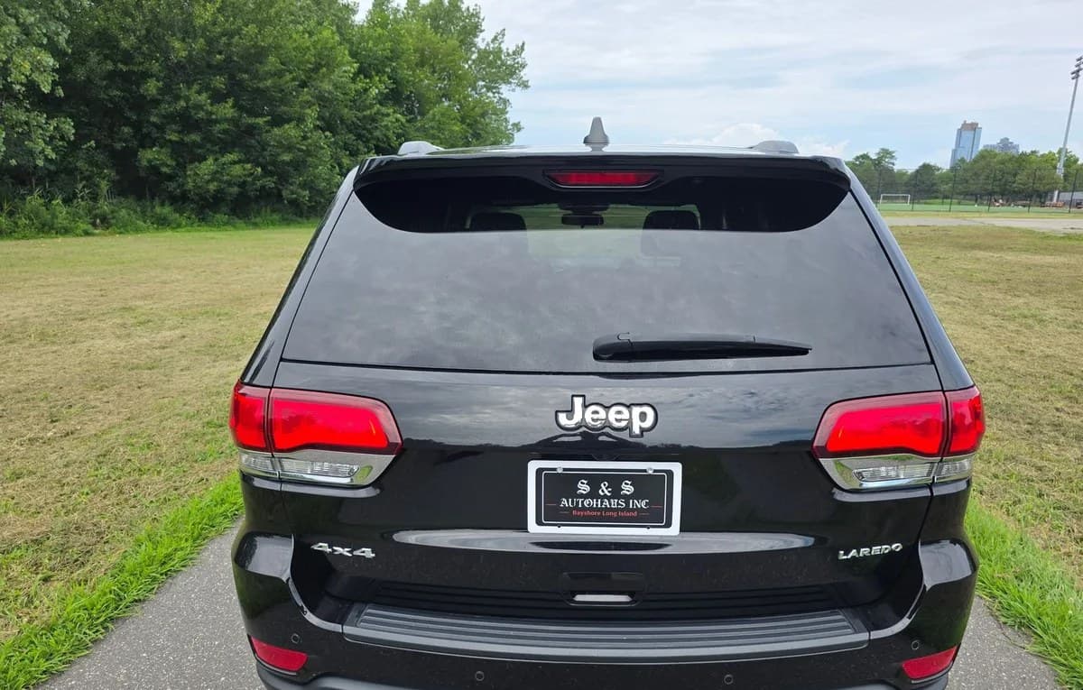 2021 JEEP GRAND CHEROKEE LAREDO E Edition 5