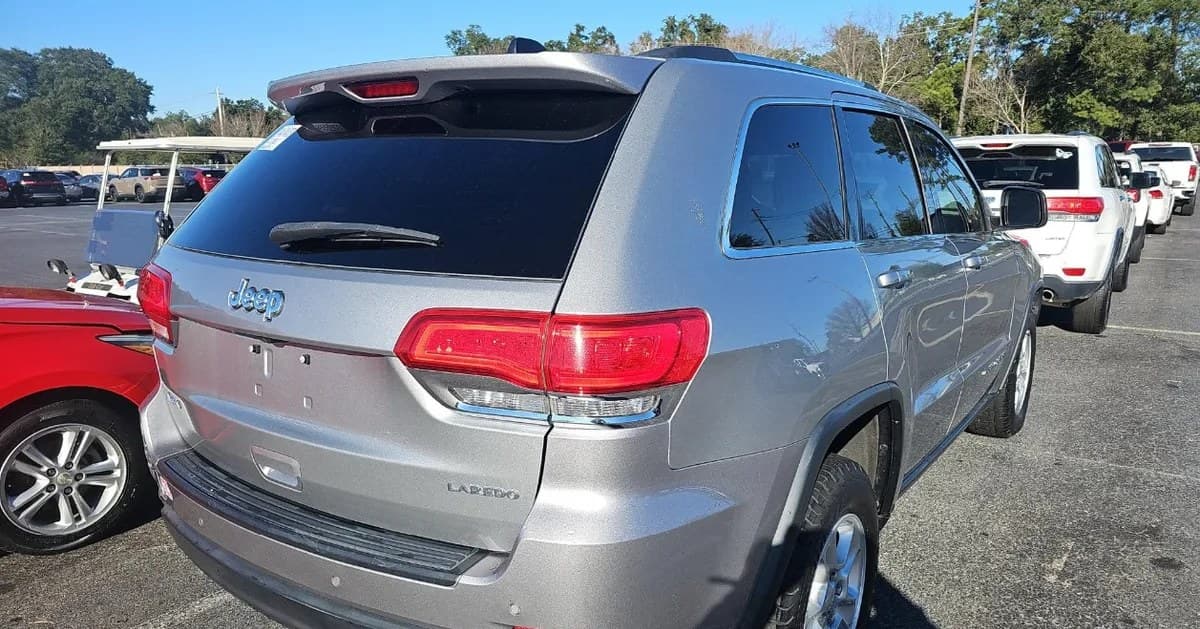 2017 JEEP GRAND CHEROKEE Laredo 3