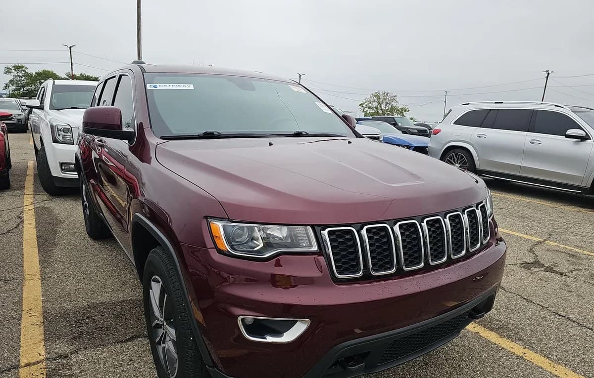 2019 JEEP GRAND CHEROKEE LAREDO E Edition 3