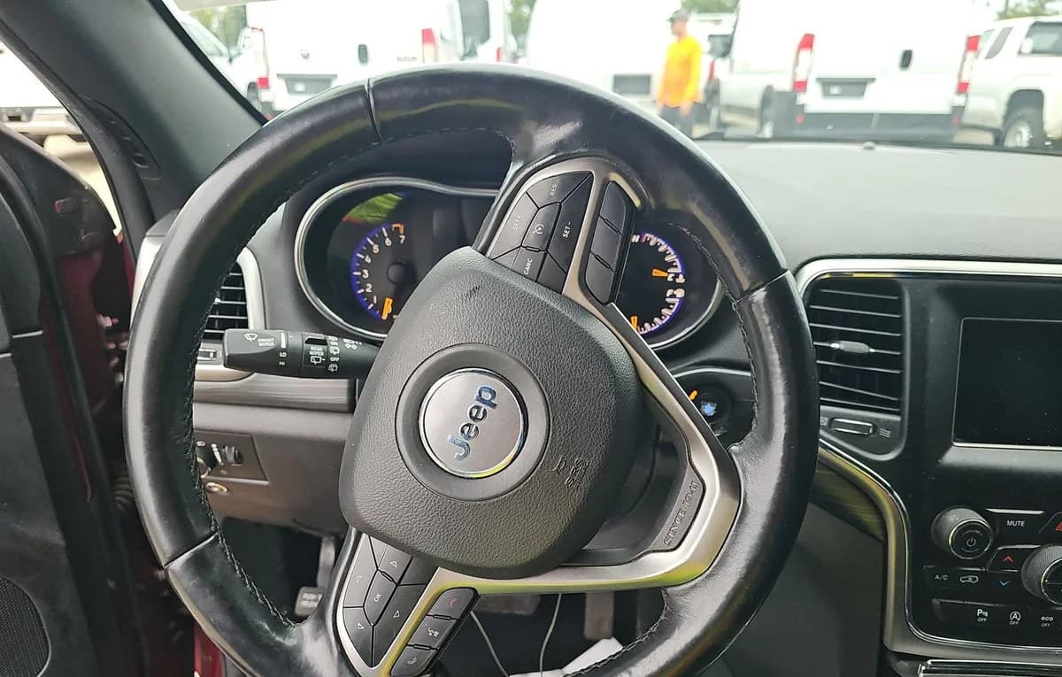 2019 JEEP GRAND CHEROKEE LAREDO E Edition 6