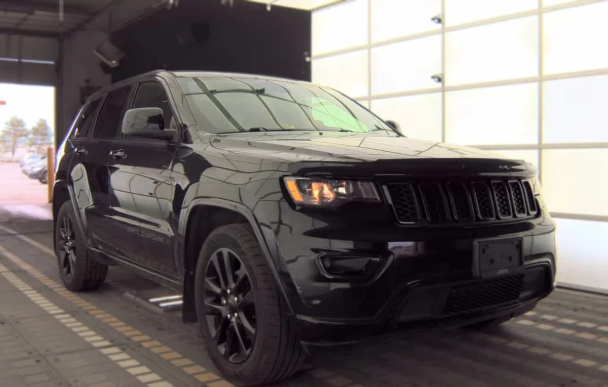 2019 JEEP GRAND CHEROKEE LAREDO ALTITUDE Edition 4