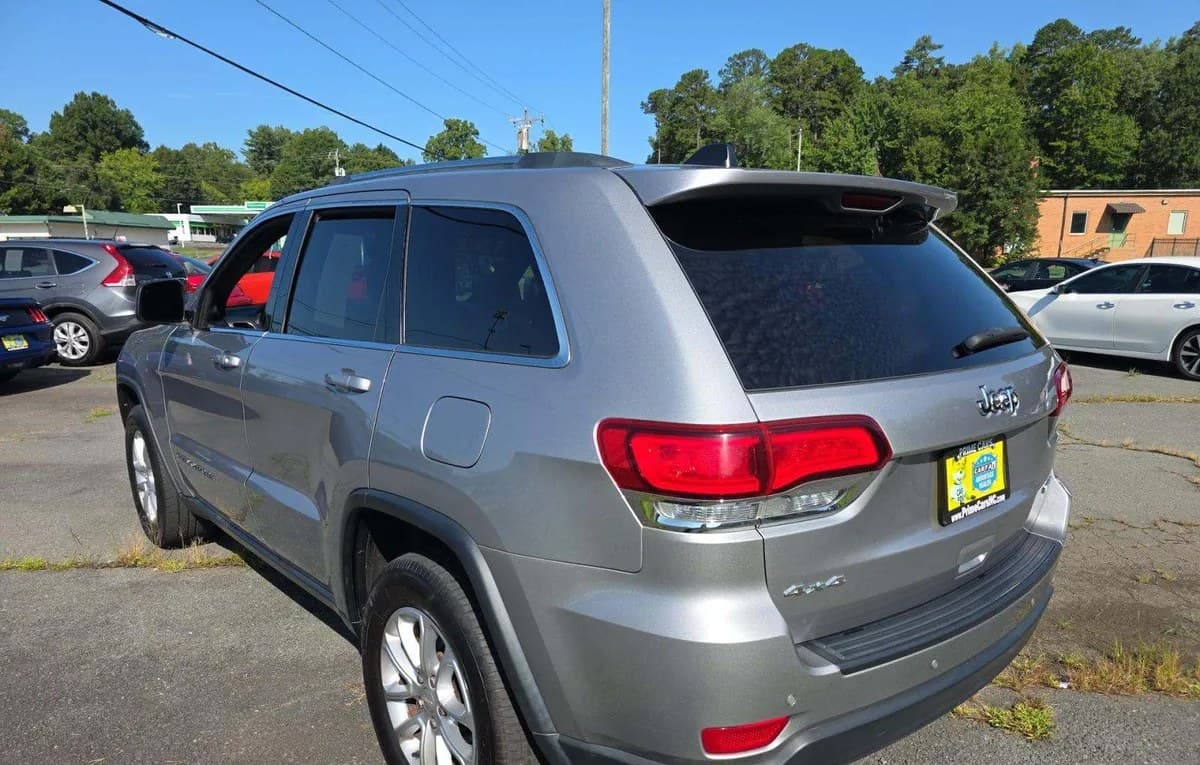 2021 JEEP GRAND CHEROKEE LAREDO E EDITION 3