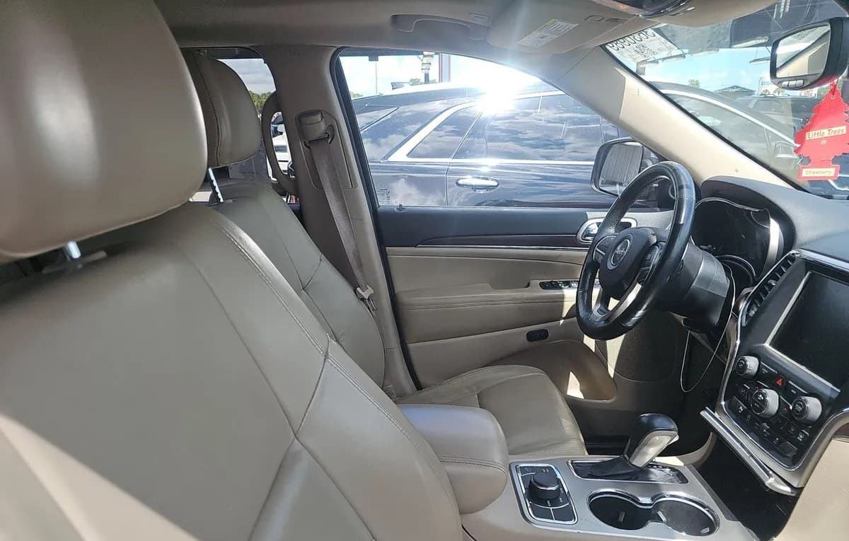 2017 JEEP GRAND CHEROKEE Limited 5