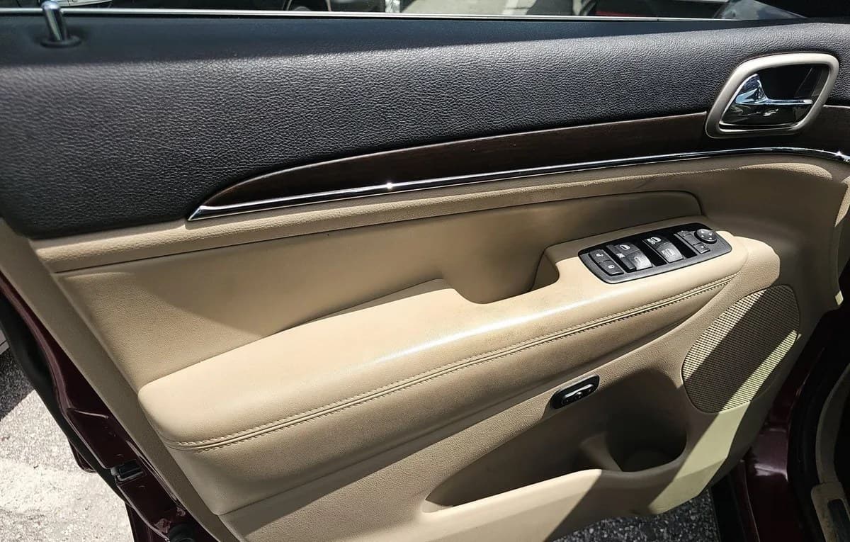 2017 JEEP GRAND CHEROKEE Limited 6