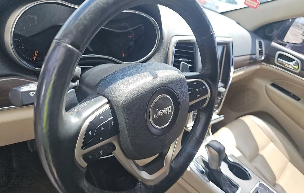 2017 JEEP GRAND CHEROKEE Limited 7