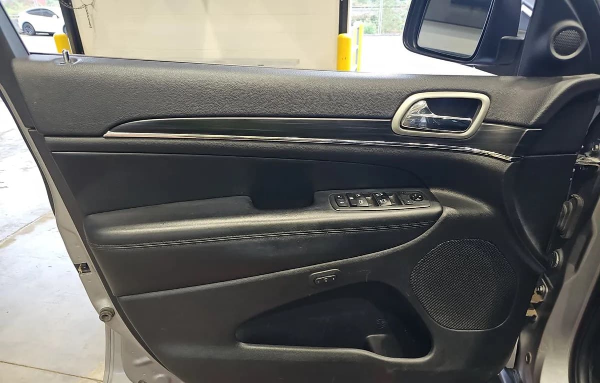 2019 JEEP GRAND CHEROKEE Limited 6
