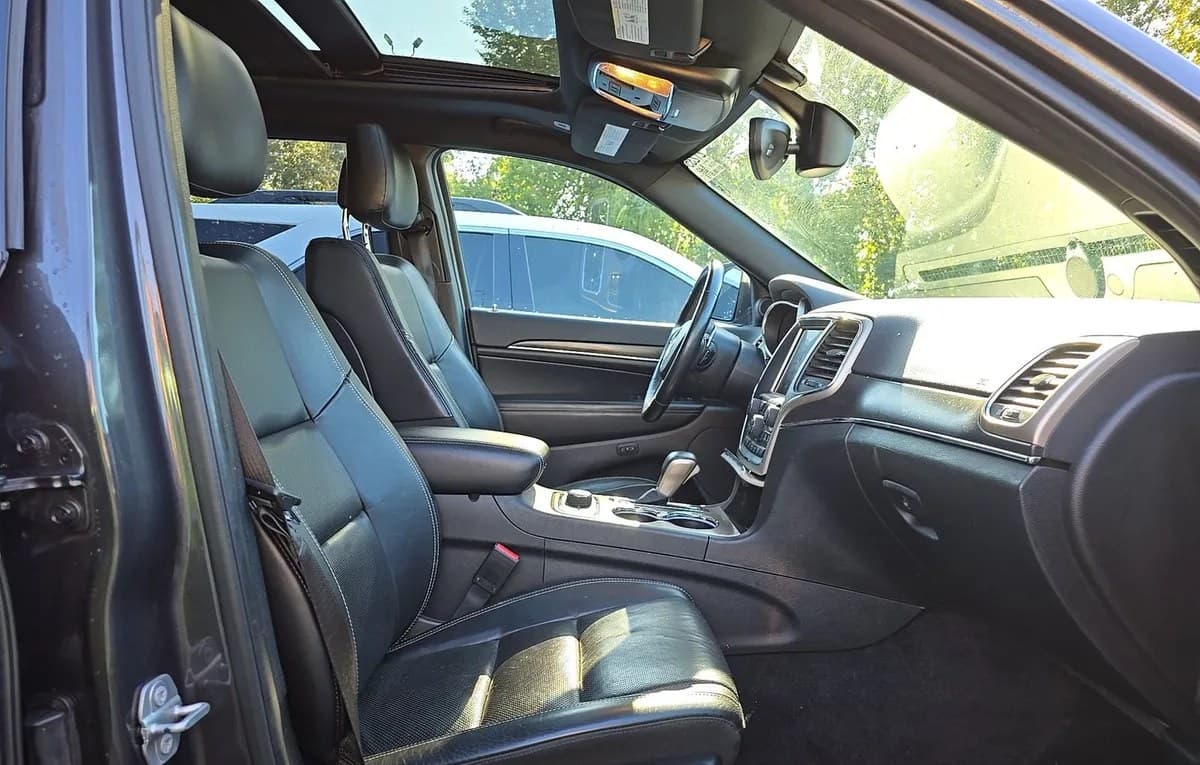 2017 JEEP GRAND CHEROKEE Limited 5