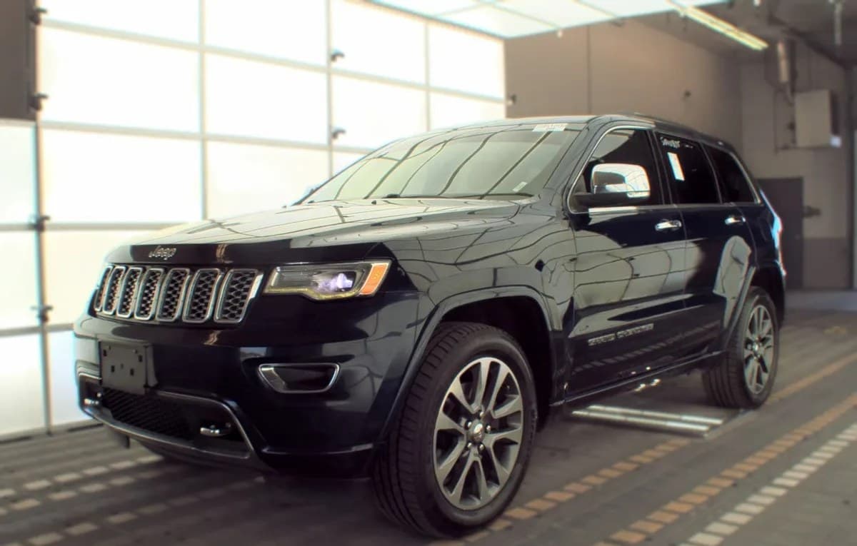 2017 JEEP GRAND CHEROKEE Overland 2