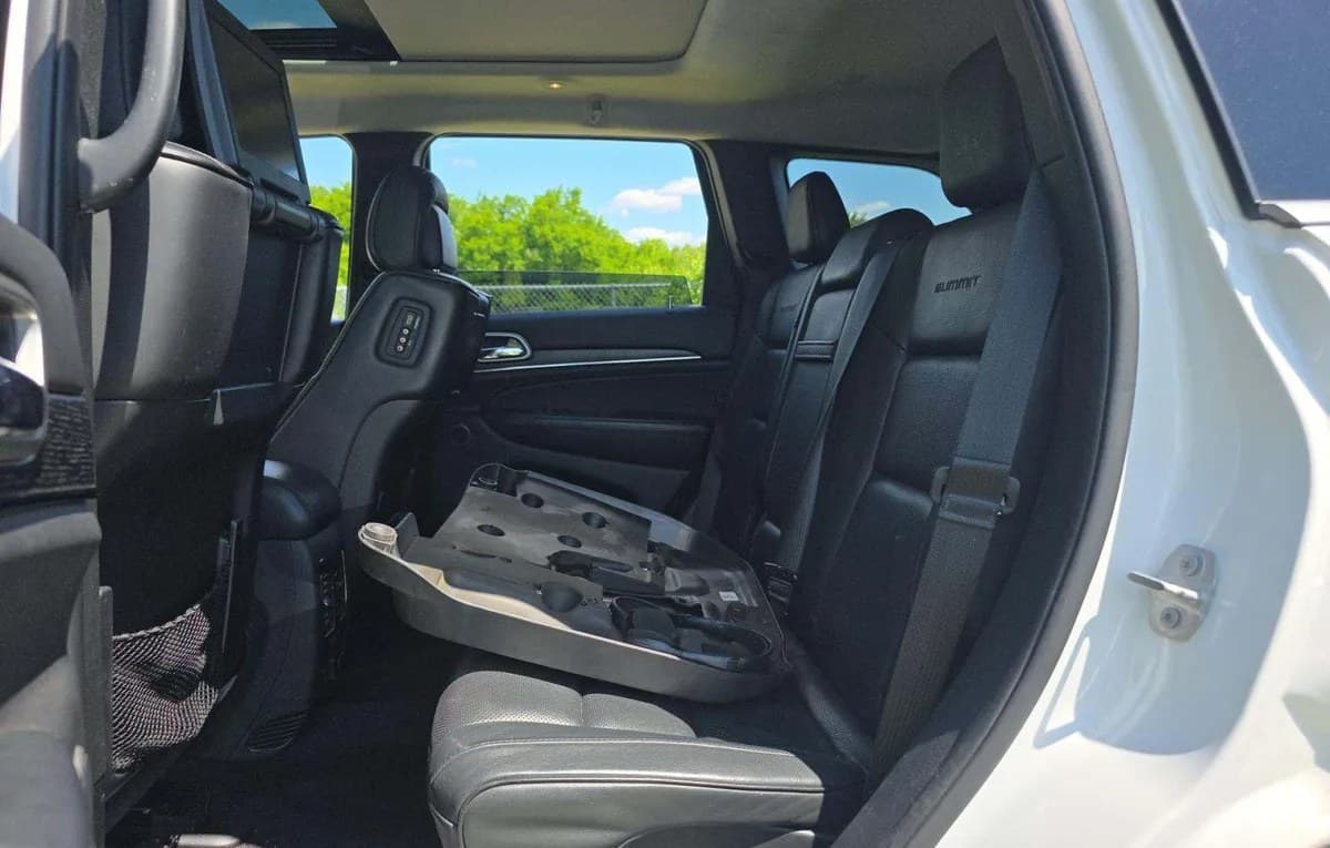 2017 JEEP GRAND CHEROKEE Summit 7