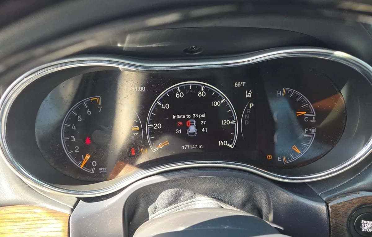 2018 JEEP GRAND CHEROKEE Summit 6