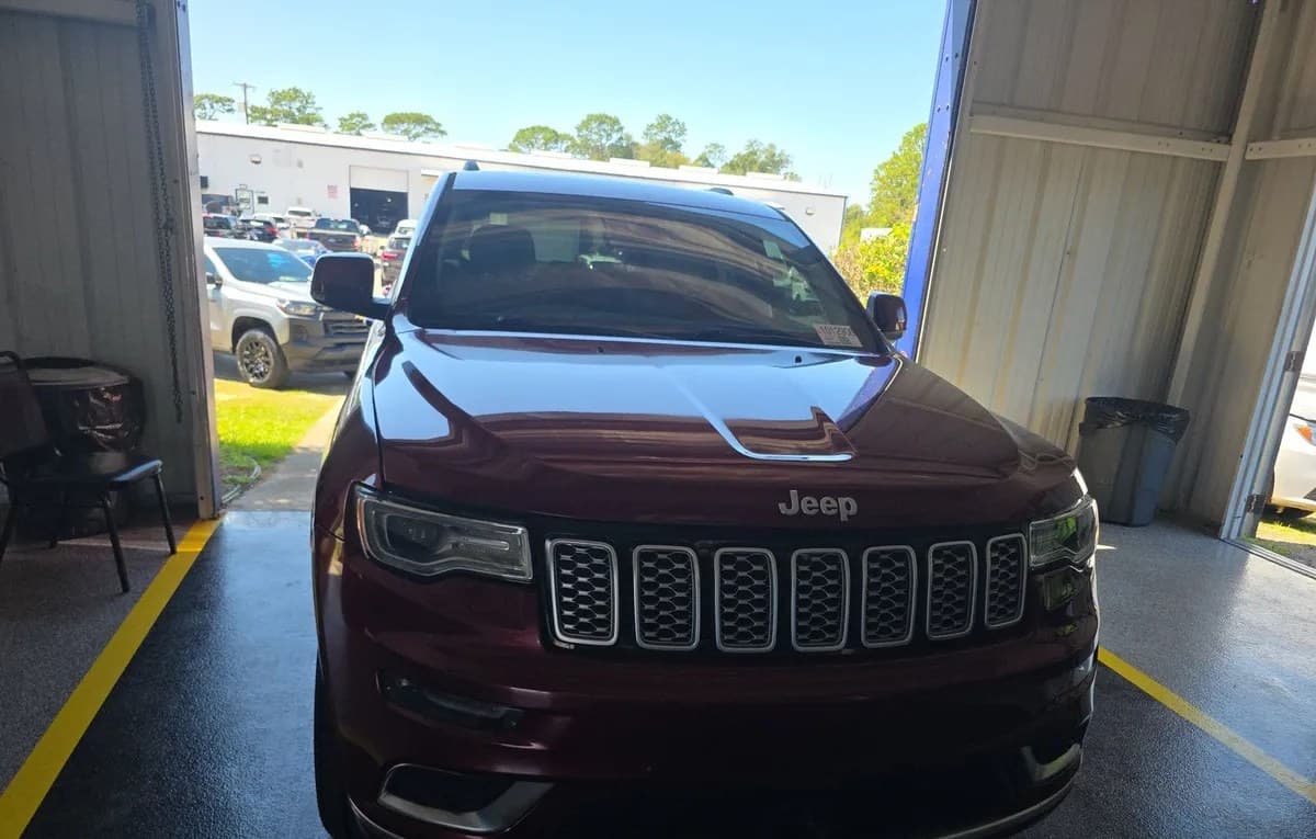 2019 JEEP GRAND CHEROKEE Summit 3