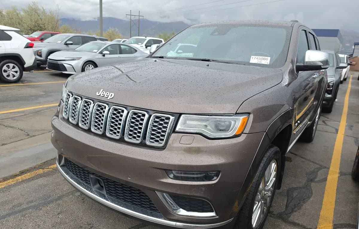 2018 JEEP GRAND CHEROKEE Summit 2