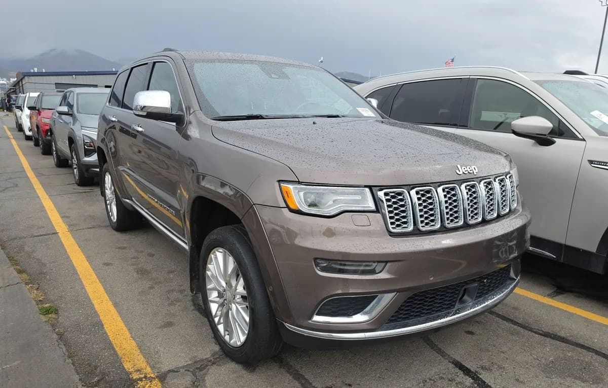 2018 JEEP GRAND CHEROKEE Summit 4