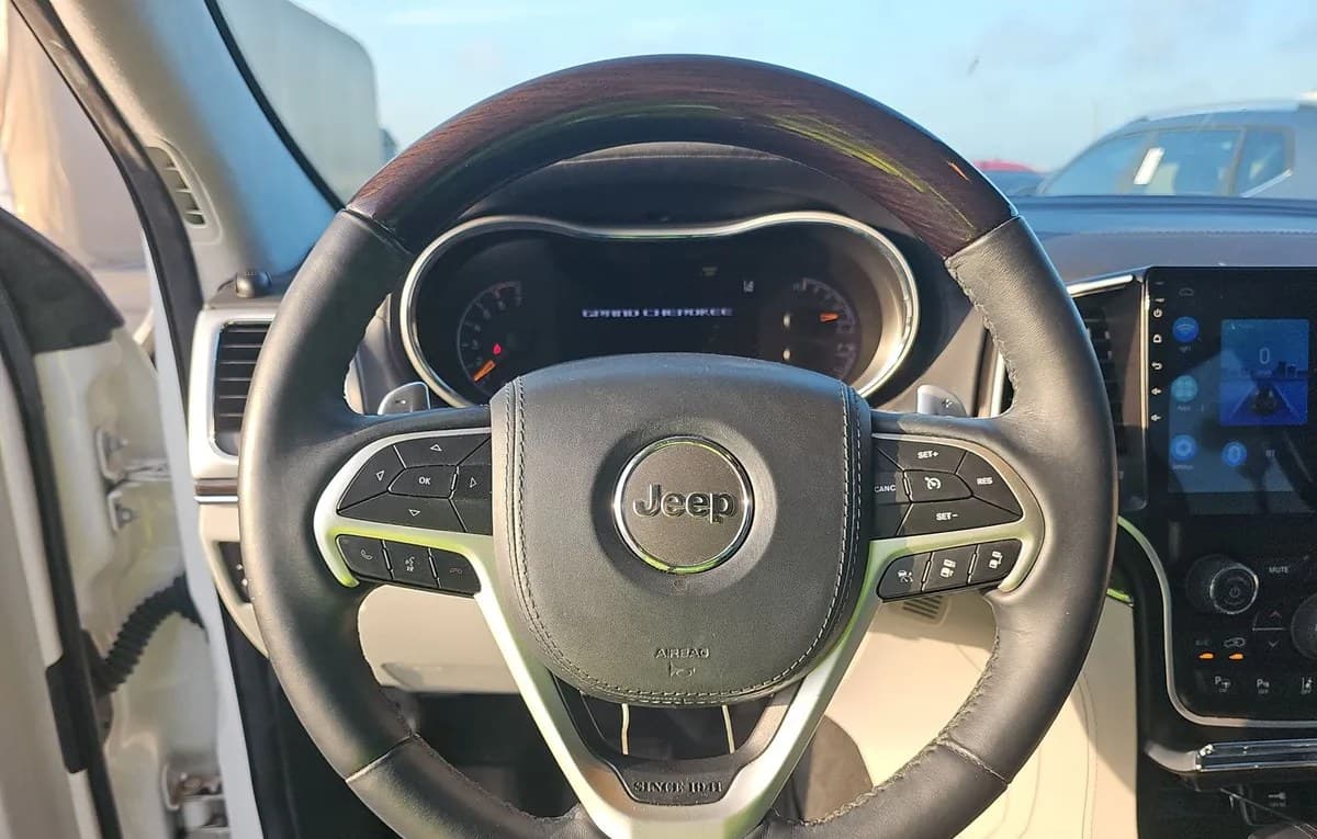 2021 JEEP GRAND CHEROKEE Summit 7