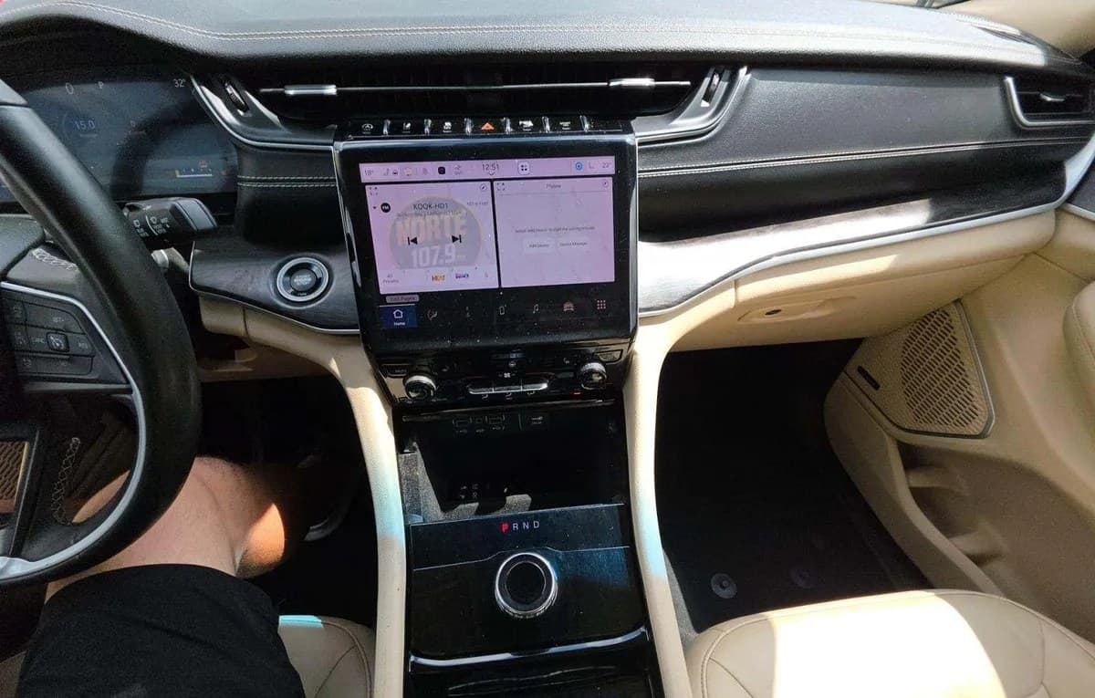 2022 JEEP GRAND CHEROKEE Limited 7