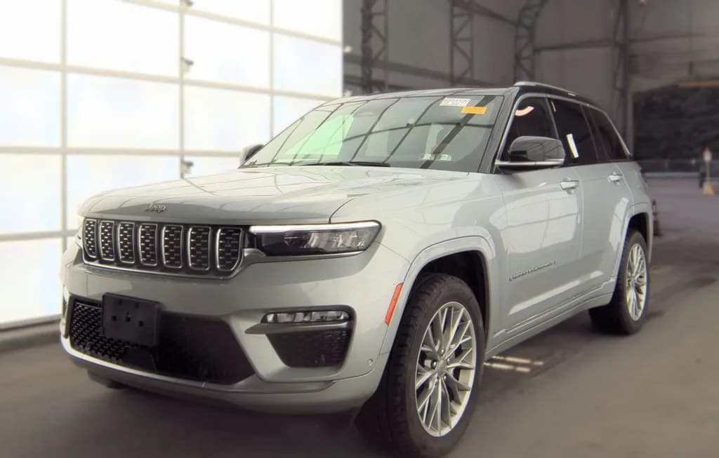 2023 JEEP GRAND CHEROKEE SUMMIT