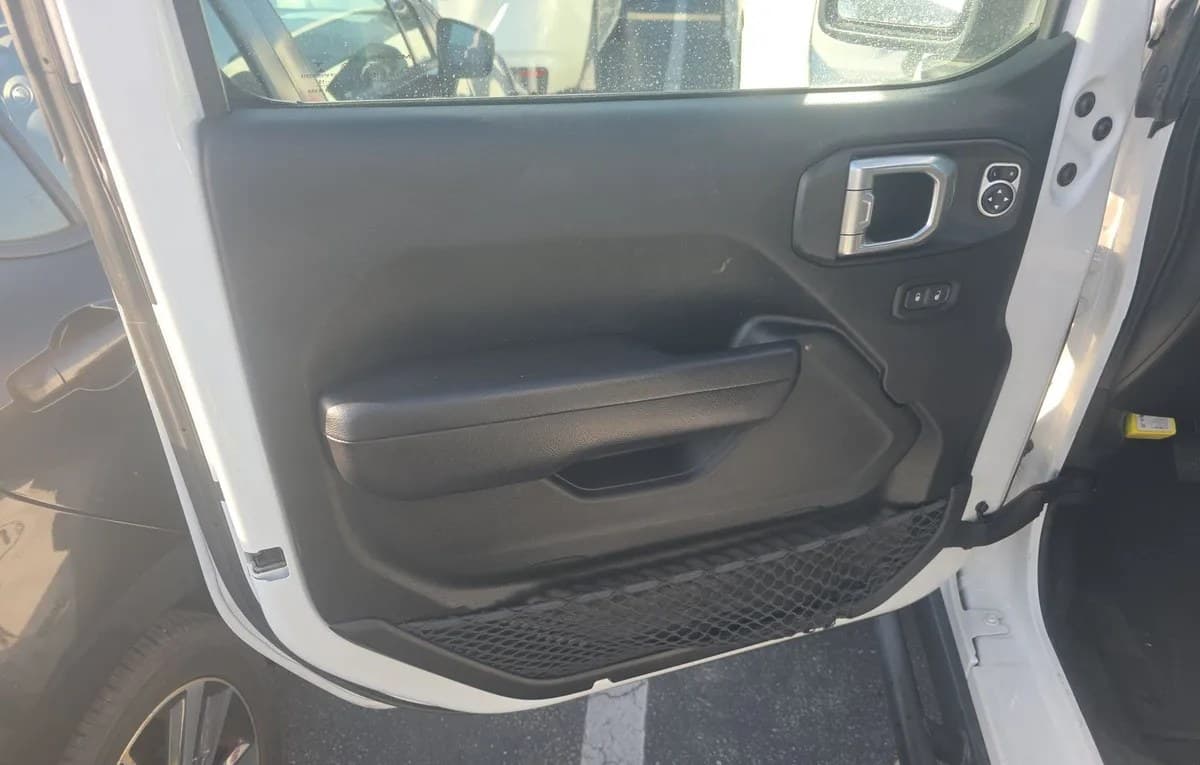 2020 JEEP GLADIATOR S EDITION CREW CAB MEDIUM BED 6