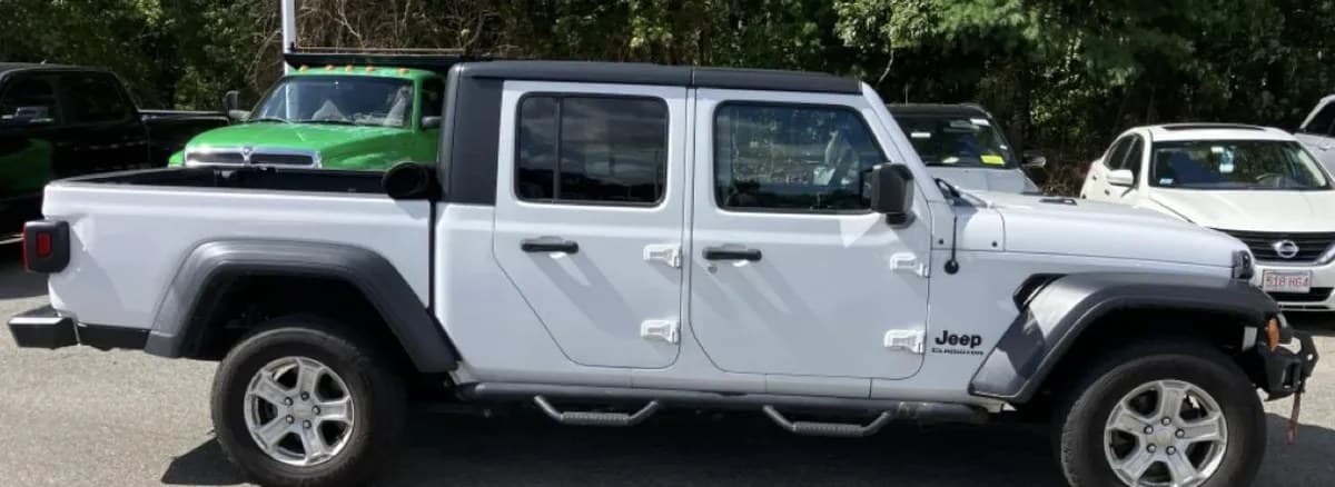 2020 JEEP GLADIATOR S EDITION CREW CAB MEDIUM BED 4