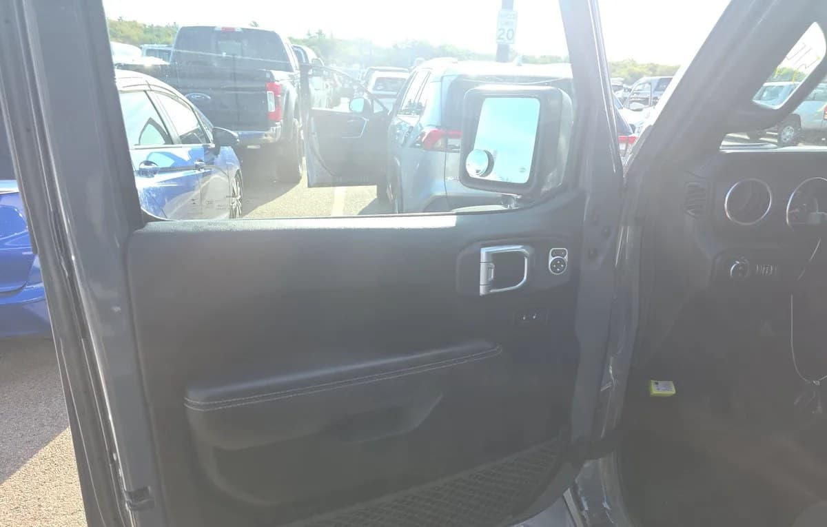 2020 JEEP GLADIATOR OVERLAND CREW CAB MEDIUM BED 6