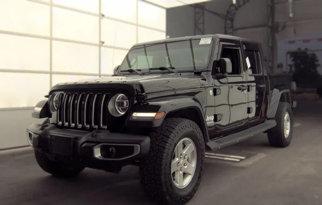 2020 JEEP GLADIATOR OVERLAND CREW CAB MEDIUM BED 1