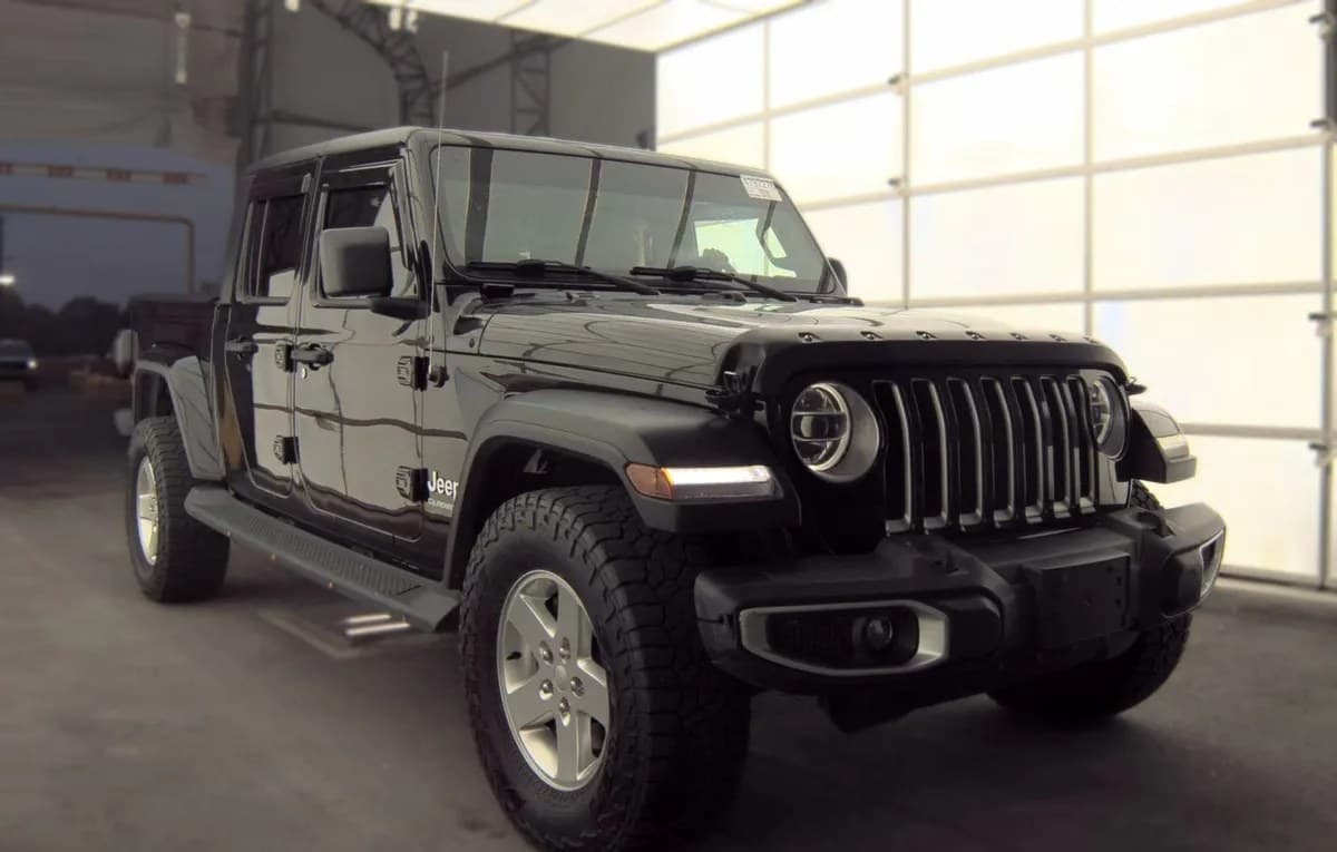 2020 JEEP GLADIATOR OVERLAND CREW CAB MEDIUM BED 4