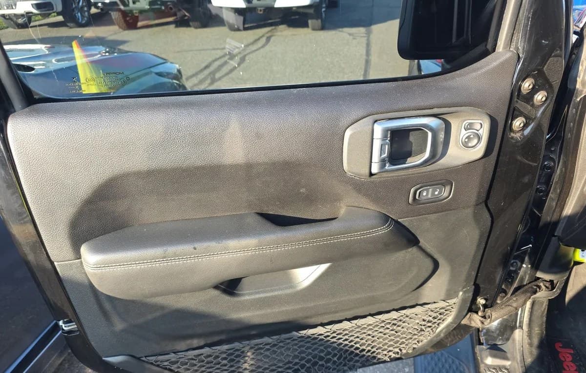 2020 JEEP GLADIATOR OVERLAND CREW CAB MEDIUM BED 6