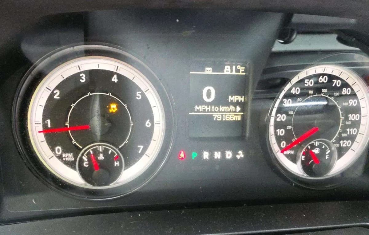2019 RAM 1500 CLASSIC TRADESMAN EXTENDED CAB MEDIUM BED 6