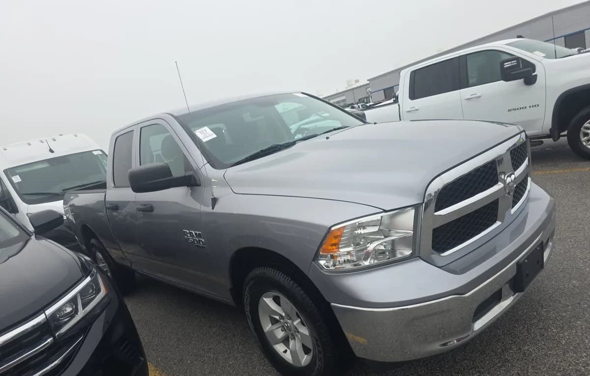 2020 RAM 1500 CLASSIC TRADESMAN EXTENDED CAB MEDIUM BED 4