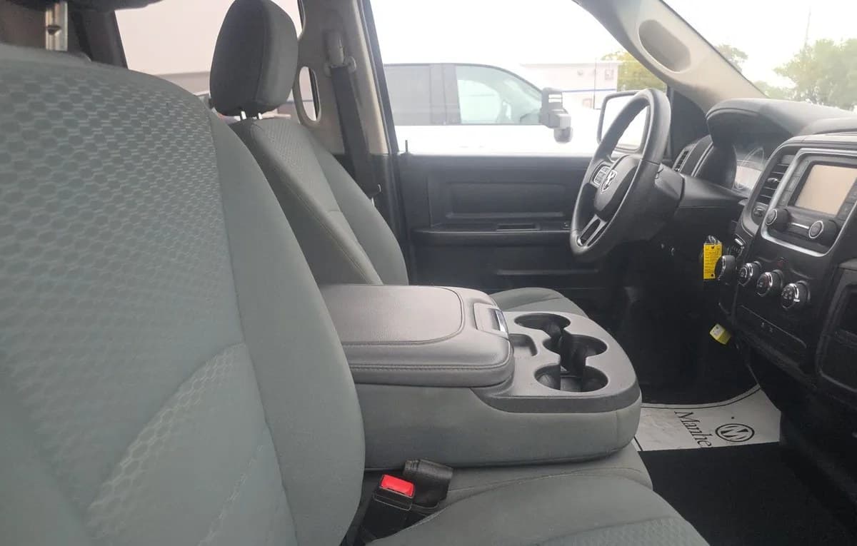 2020 RAM 1500 CLASSIC TRADESMAN EXTENDED CAB MEDIUM BED 5