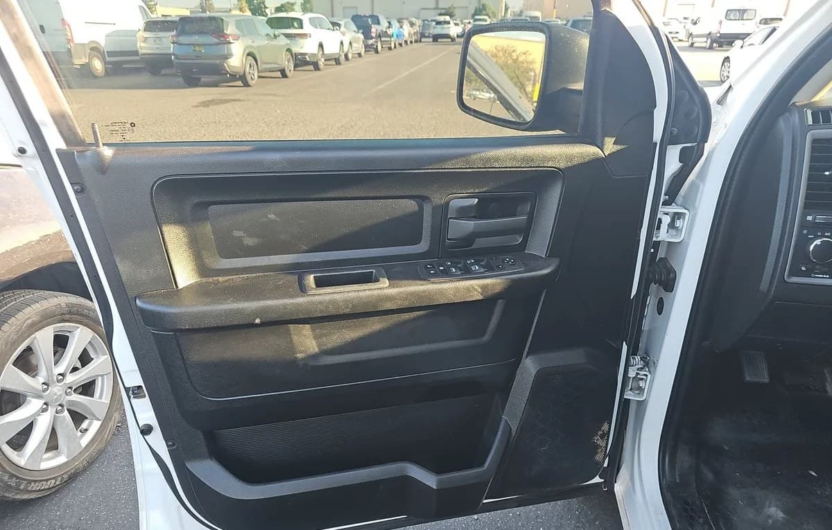 2022 RAM 1500 CLASSIC TRADESMAN EXTENDED CAB MEDIUM BED 6