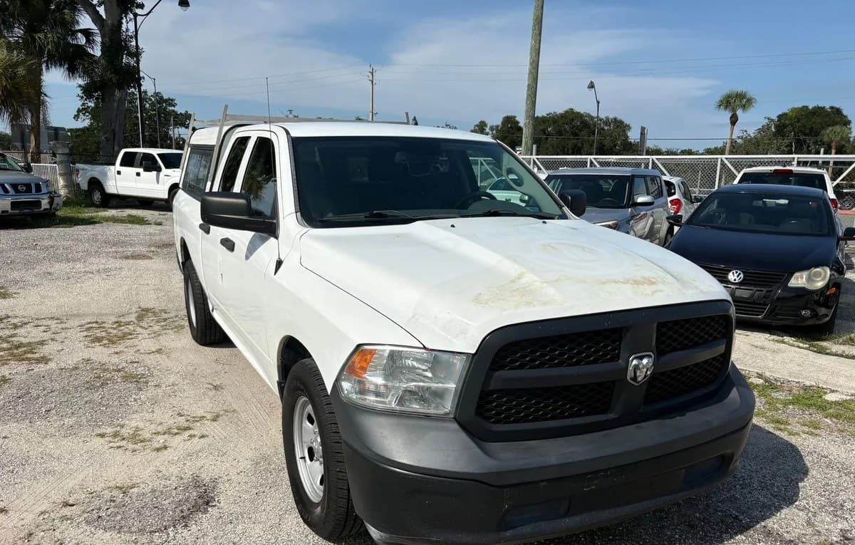 2017 RAM 1500 TRADESMAN EXTENDED CAB MEDIUM BED 3