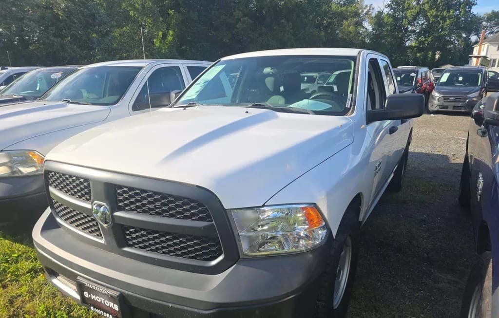 2017 RAM 1500 TRADESMAN EXTENDED CAB MEDIUM BED 1