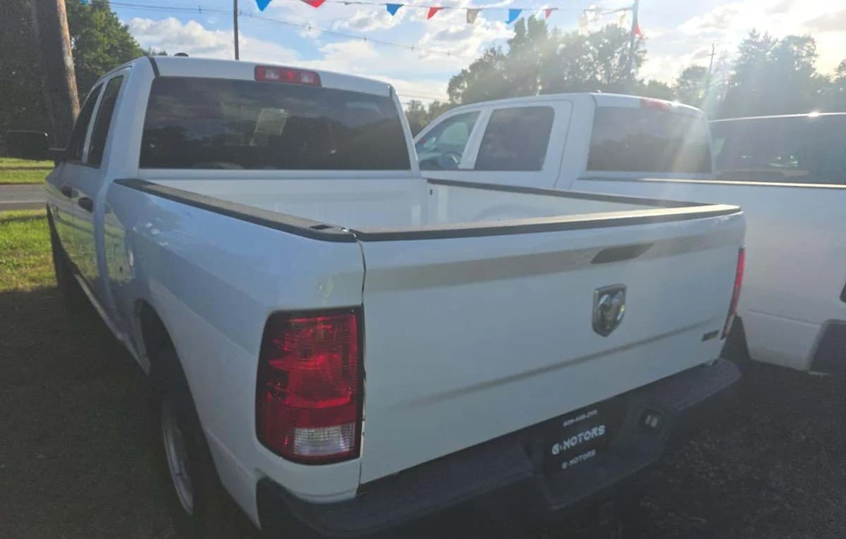 2017 RAM 1500 TRADESMAN EXTENDED CAB MEDIUM BED 3