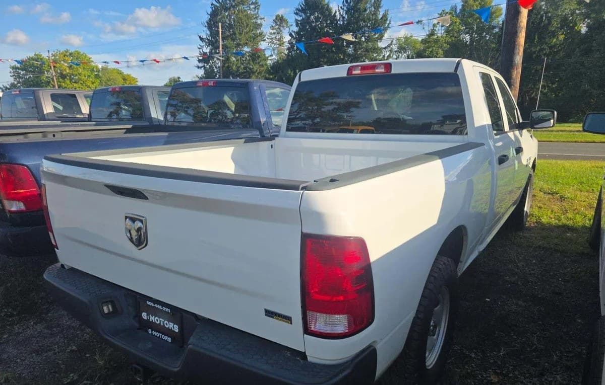 2017 RAM 1500 TRADESMAN EXTENDED CAB MEDIUM BED 4
