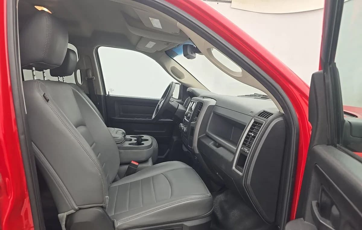 2019 RAM 1500 CLASSIC ST EXTENDED CAB MEDIUM BED 5