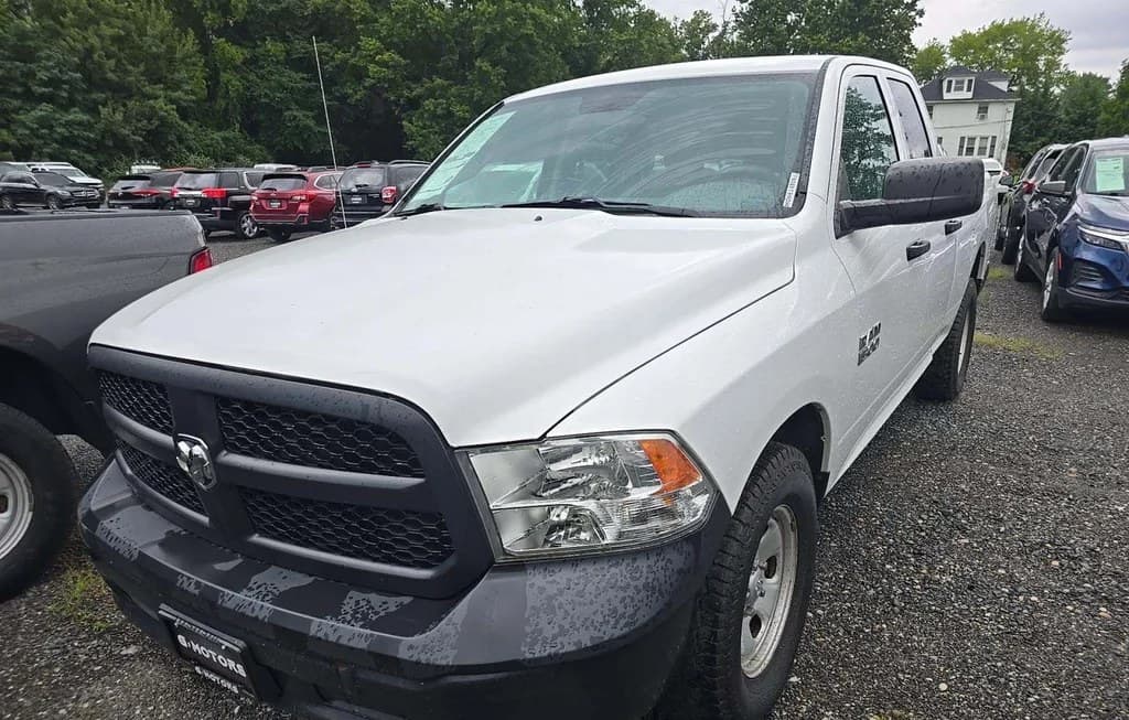 2017 RAM 1500 TRADESMAN EXTENDED CAB MEDIUM BED 1