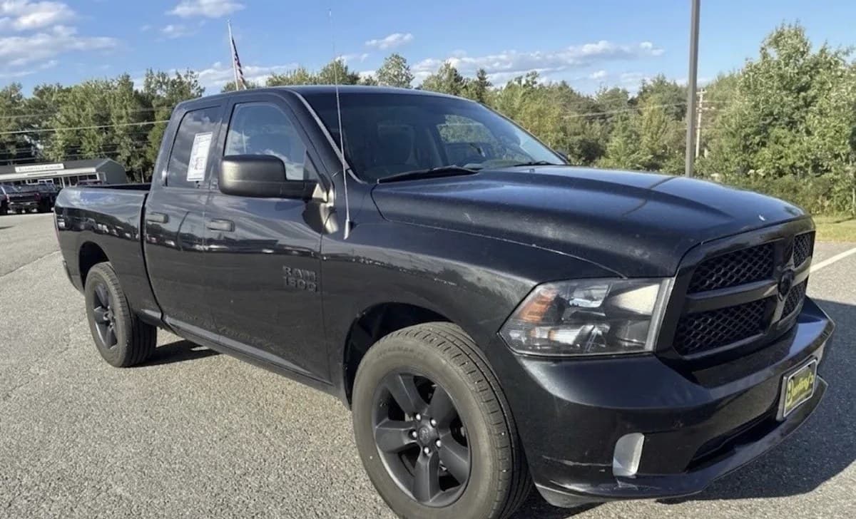 2017 RAM 1500 EXPRESS EXTENDED CAB MEDIUM BED 4