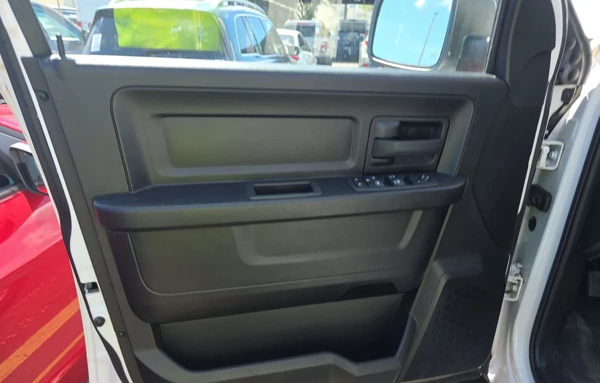 2022 RAM 1500 CLASSIC TRADESMAN EXTENDED CAB MEDIUM BED 6