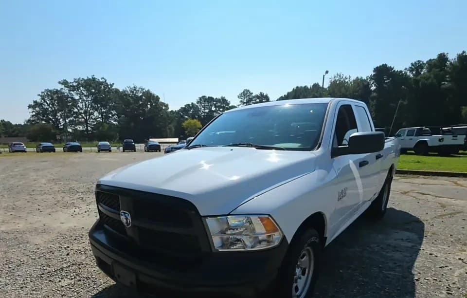 2017 RAM 1500 TRADESMAN EXTENDED CAB MEDIUM BED 1