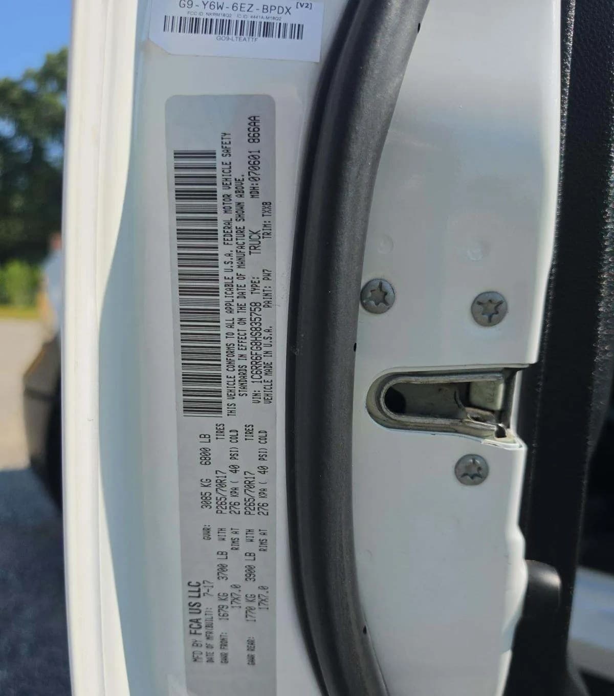 2017 RAM 1500 TRADESMAN EXTENDED CAB MEDIUM BED 3