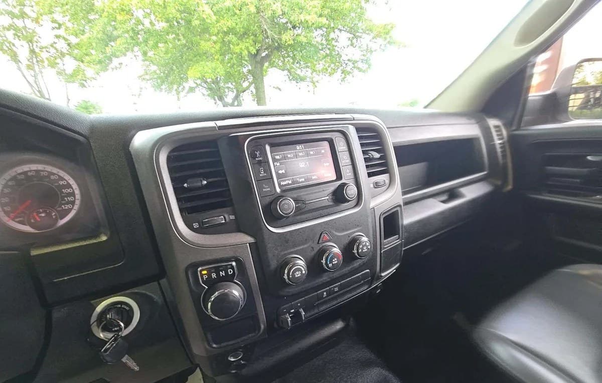 2022 RAM 1500 CLASSIC TRADESMAN EXTENDED CAB MEDIUM BED 7