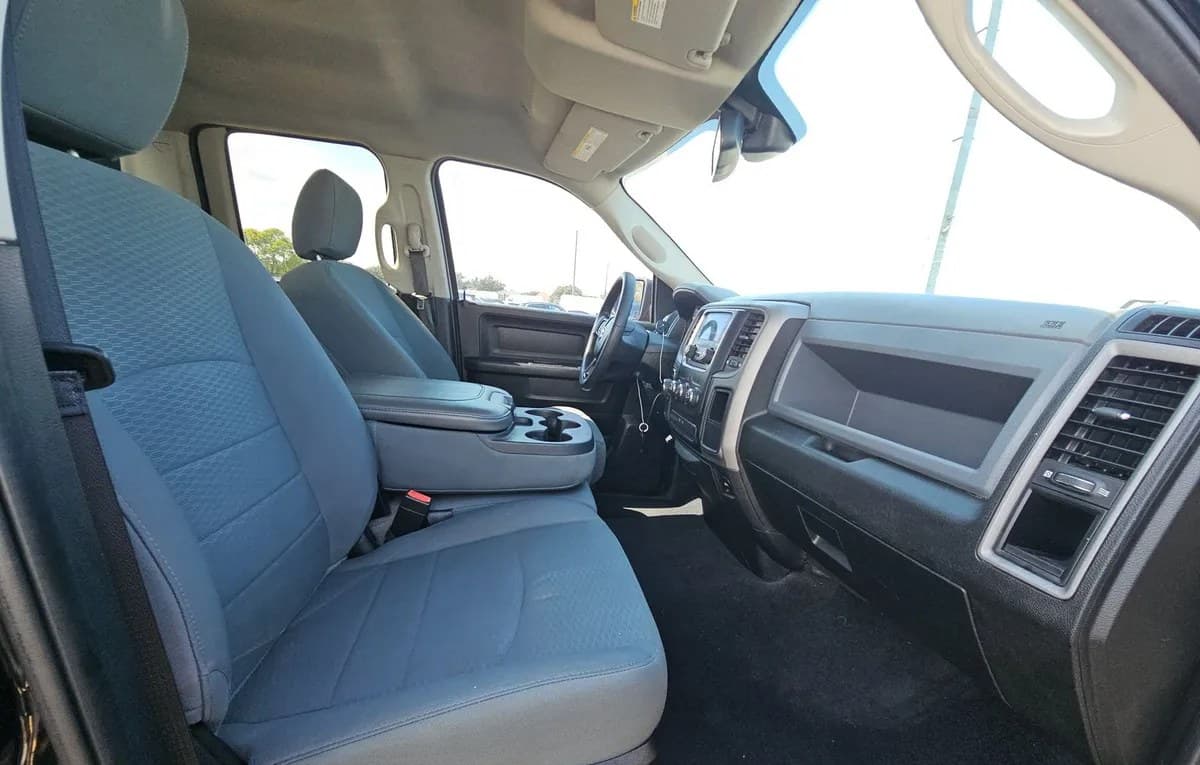 2019 RAM 1500 CLASSIC TRADESMAN EXTENDED CAB MEDIUM BED 5